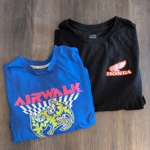 Young men's Bundle Of 2 T-Shirts size large